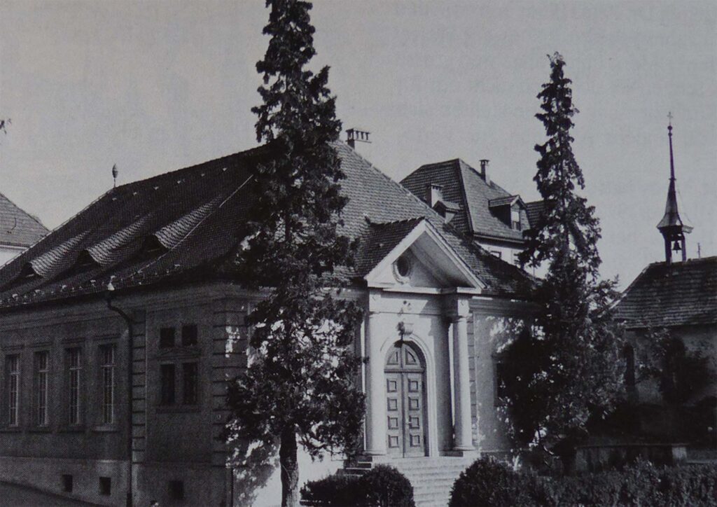 Bild des Betsaals St. Karl an der Spitalstrasse in Luzern (Foto aus: 50 Jahre Kirche St. Karl)